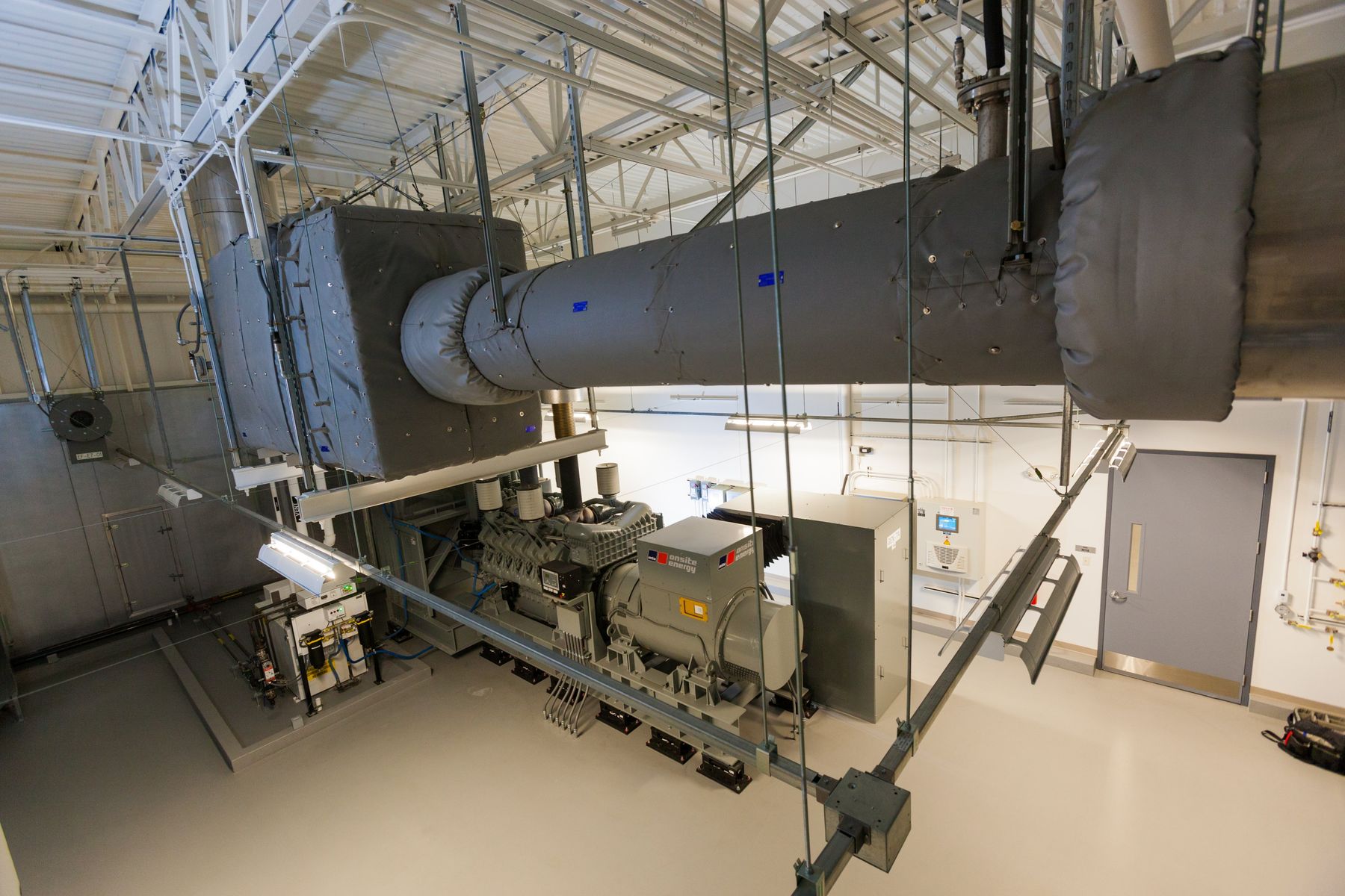 Generator plant with hospital-grade silencer